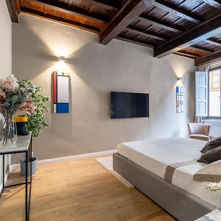 Santa Croce Luxury Suite - Dolcevita Holiday Флоренция Экстерьер фото