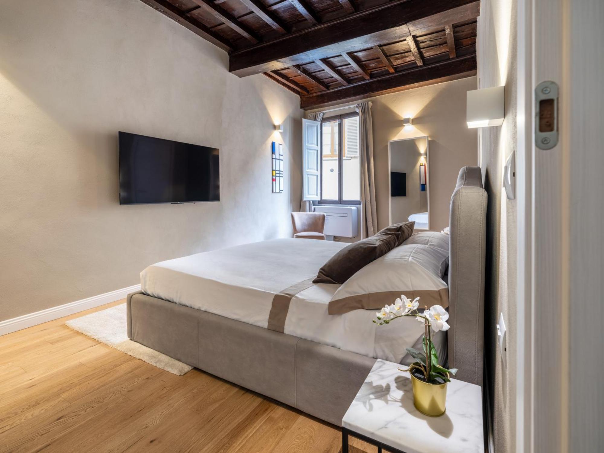 Santa Croce Luxury Suite - Dolcevita Holiday Флоренция Экстерьер фото
